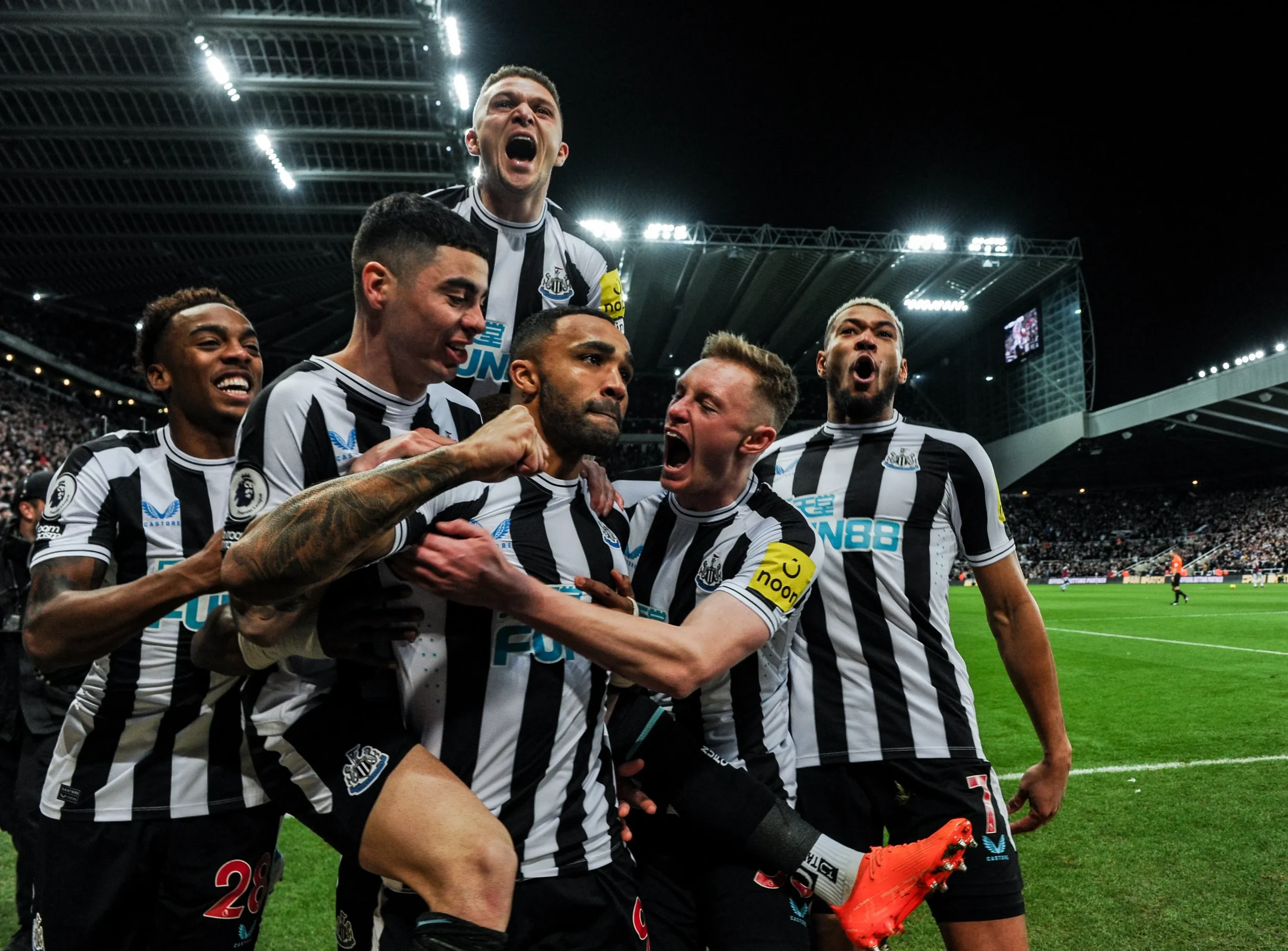 Newcastle United FC Dihadapkan Pada Tantangan Besar: Mengejar Kepemimpinan Liga dan Menghadapi Persaingan Transfer Pemain