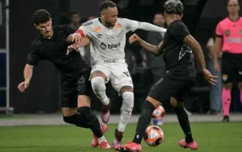 Neymar Kembali ke Lapangan dan Menunjukkan Kemampuan di Santos vs Chapecoense