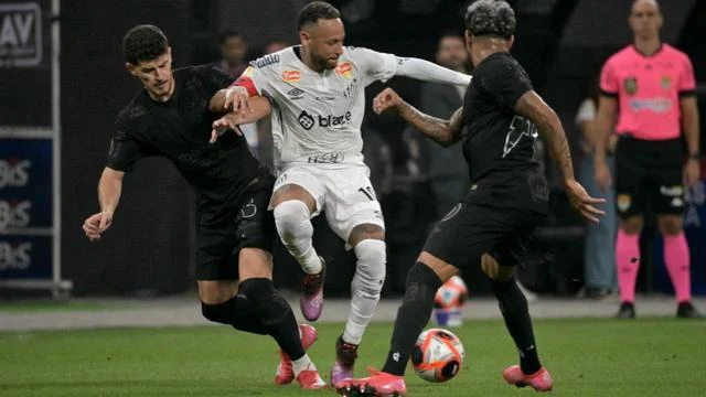 Neymar Kembali ke Lapangan dan Menunjukkan Kemampuan di Santos vs Chapecoense