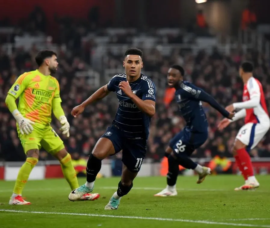 Ollie Watkins Dihadapkan Pada Tawaran Fenerbahce, Aston Villa Menghadapi Tekanan Transfer