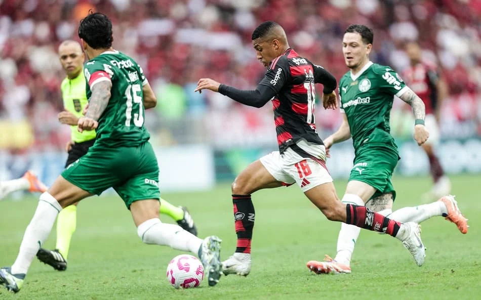 Palmeiras dan Flamengo Terus Berebut Puncak Klasemen: Tinjauan Pertandingan dan Pemain