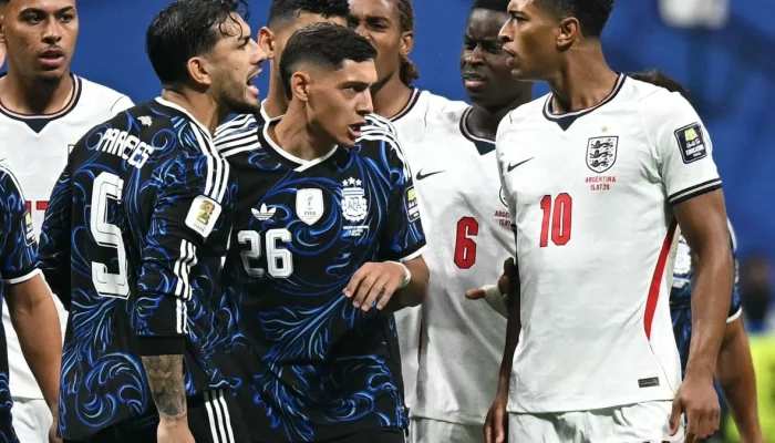 Pemain Inggris Jude Bellingham Terlibat Insiden dengan Pemain Argentina di Piala Dunia 2026