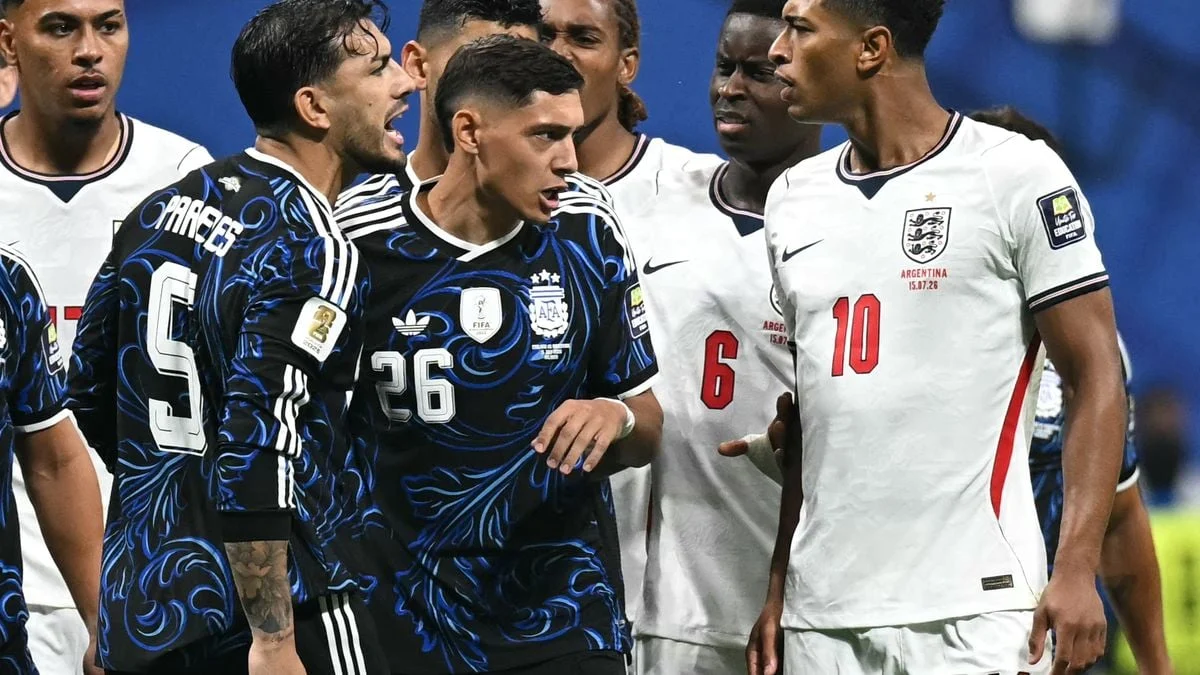 Pemain Inggris Jude Bellingham Terlibat Insiden dengan Pemain Argentina di Piala Dunia 2026