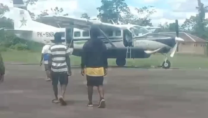 Pembakaran Pesawat di Papua: Kasus Penembakan Pilot AS yang Menggemparkan
