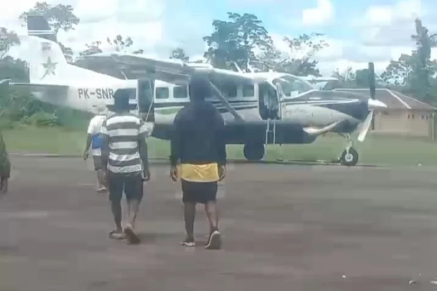 Pembakaran Pesawat di Papua: Kasus Penembakan Pilot AS yang Menggemparkan