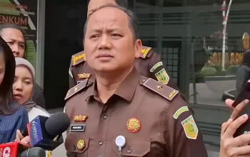 Penggeledahan Polisi di Kafe de'Clan dan Rumah Jampidsus Febrie Adriansyah: Temuan Uang Dolar AS-Singapura