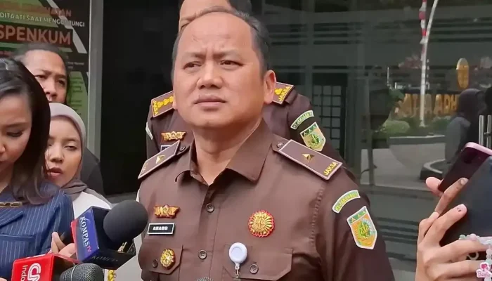 Penggeledahan Polisi di Kafe de’Clan dan Rumah Jampidsus Febrie Adriansyah: Temuan Uang Dolar AS-Singapura