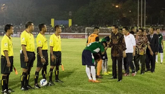 Peristiwa Menghebohkan di Dunia Sepak Bola dan Kriminal: Dari Kontroversi Wasit Hingga Insiden Pesawat