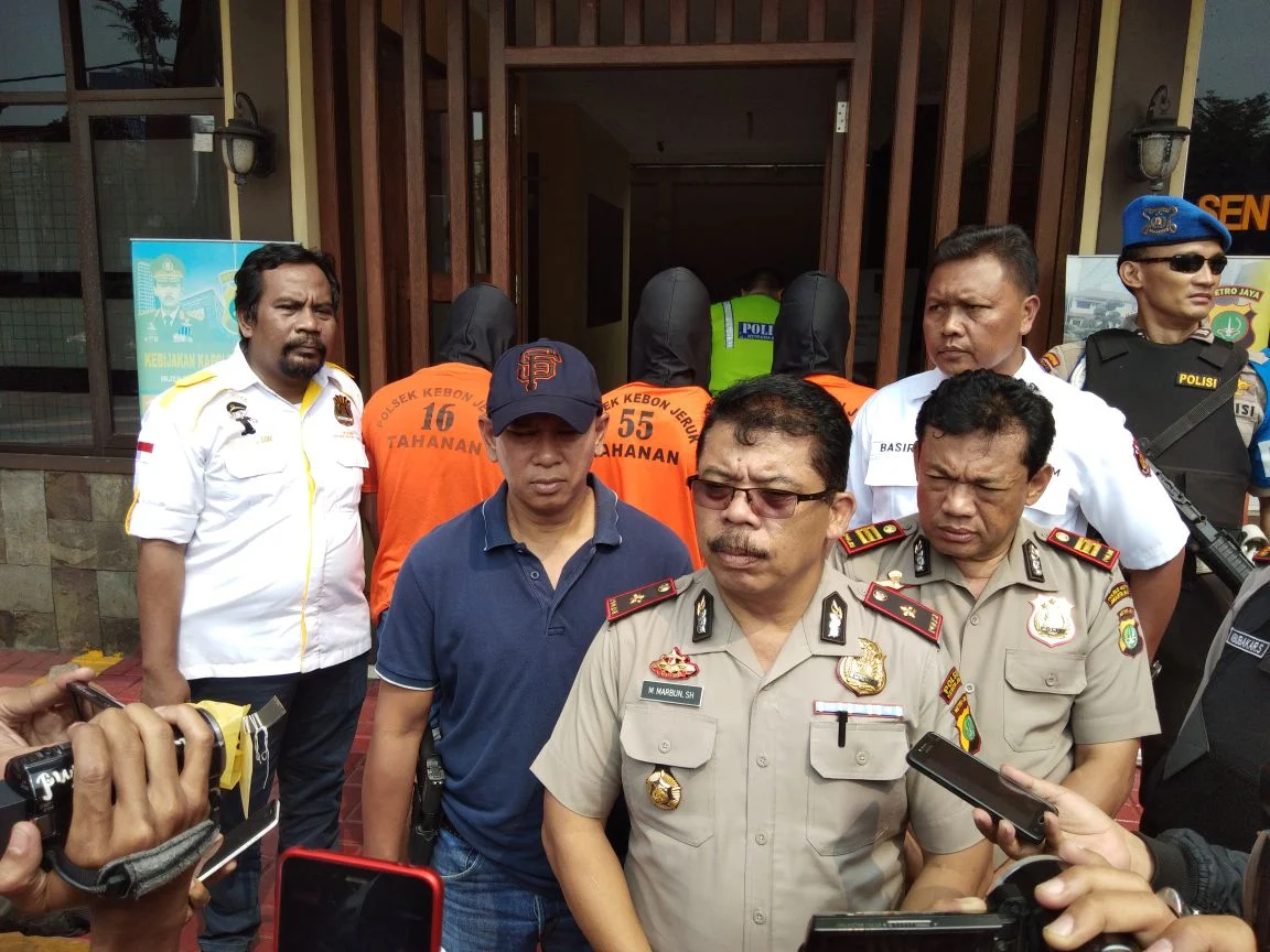 Polisi Ungkap Kasus Korupsi dan Pengeroyokan di Jakarta dan Jogja