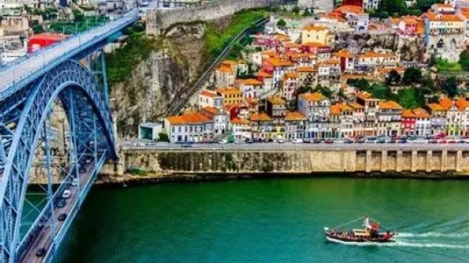 Porto, Destinasi Wisata yang Mencuri Perhatian