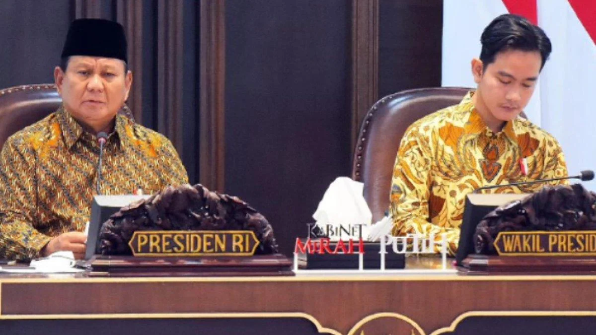Prabowo dan Gibran: Klarifikasi Posisi Duduk di Sidang Kabinet