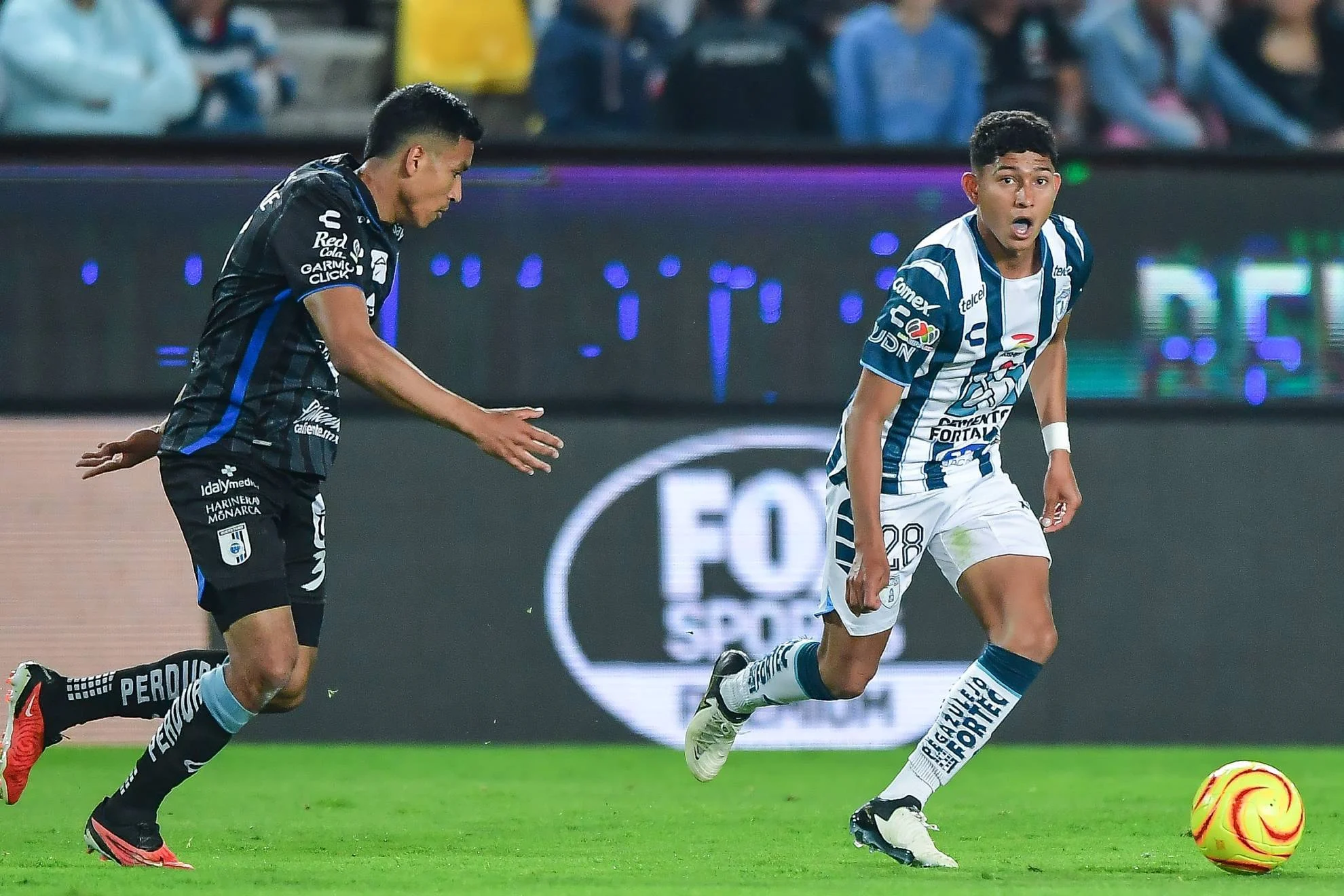 Querétaro Mengalahkan Pachuca dengan Doble Gol Alí Ávila di Liga MX