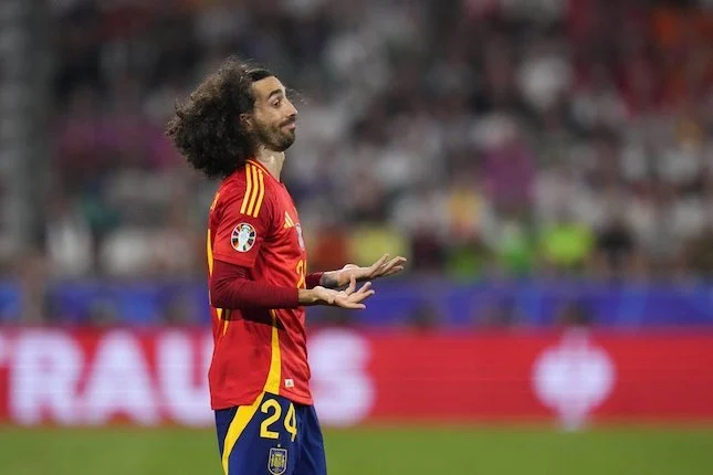 Spanyol Tampil Dominan, Marc Cucurella Jadi Pemain Kunci