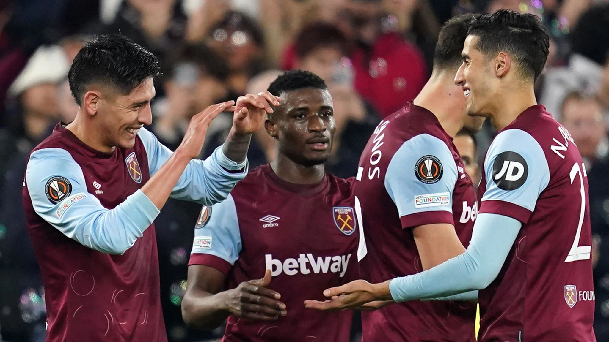 Stevenage vs West Ham: Hammers Menang 5-0, Dylan Lawlor Jadi Incaran