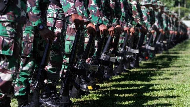 TNI Jaga Rumah Jampidsus, YLBHI: Adu Kuat Aparat Sangat Bahaya