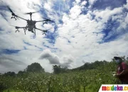 Video yang Menghebohkan: Dari Pertandingan Sepak Bola Hingga Petani Terbang Pakai Drone