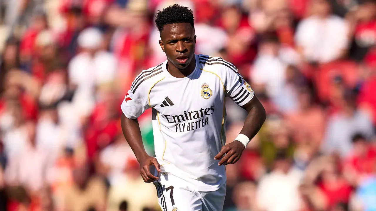 Vinicius Junior Memiliki Tampilan Baru Setelah Undergo Chin Procedure, Liverpool Siap Mengincar Pemain Ini?