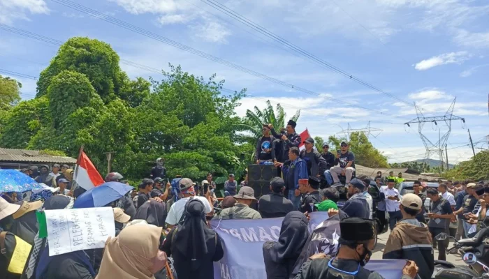 Warga Grobogan Protes Tambang Gamping, SBY dan Prabowo Diharapkan Cabut Izin