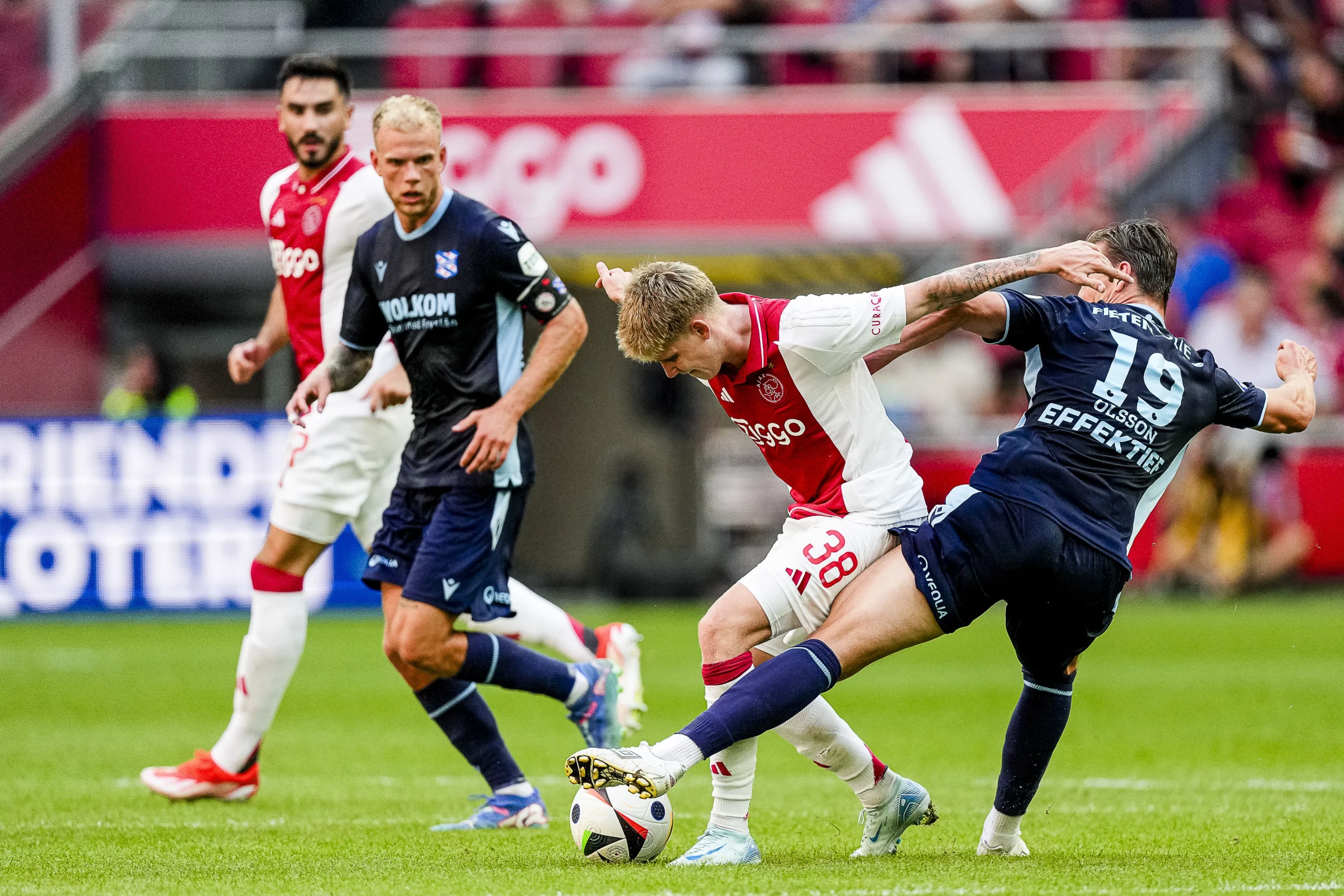 Ajax Gagal Menang Lawan SC Heerenveen di Liga Eredivisie