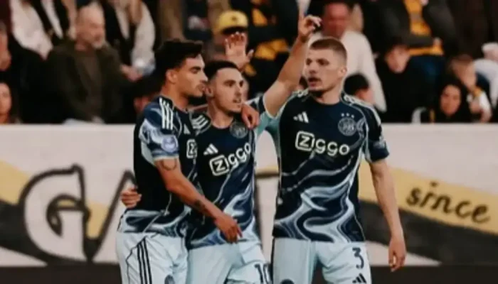 Ajax Mulai Musim Eredivisie dengan Kemenangan, Namun Pertanyaan Mengenai Pemain-Pemain Utama Muncul