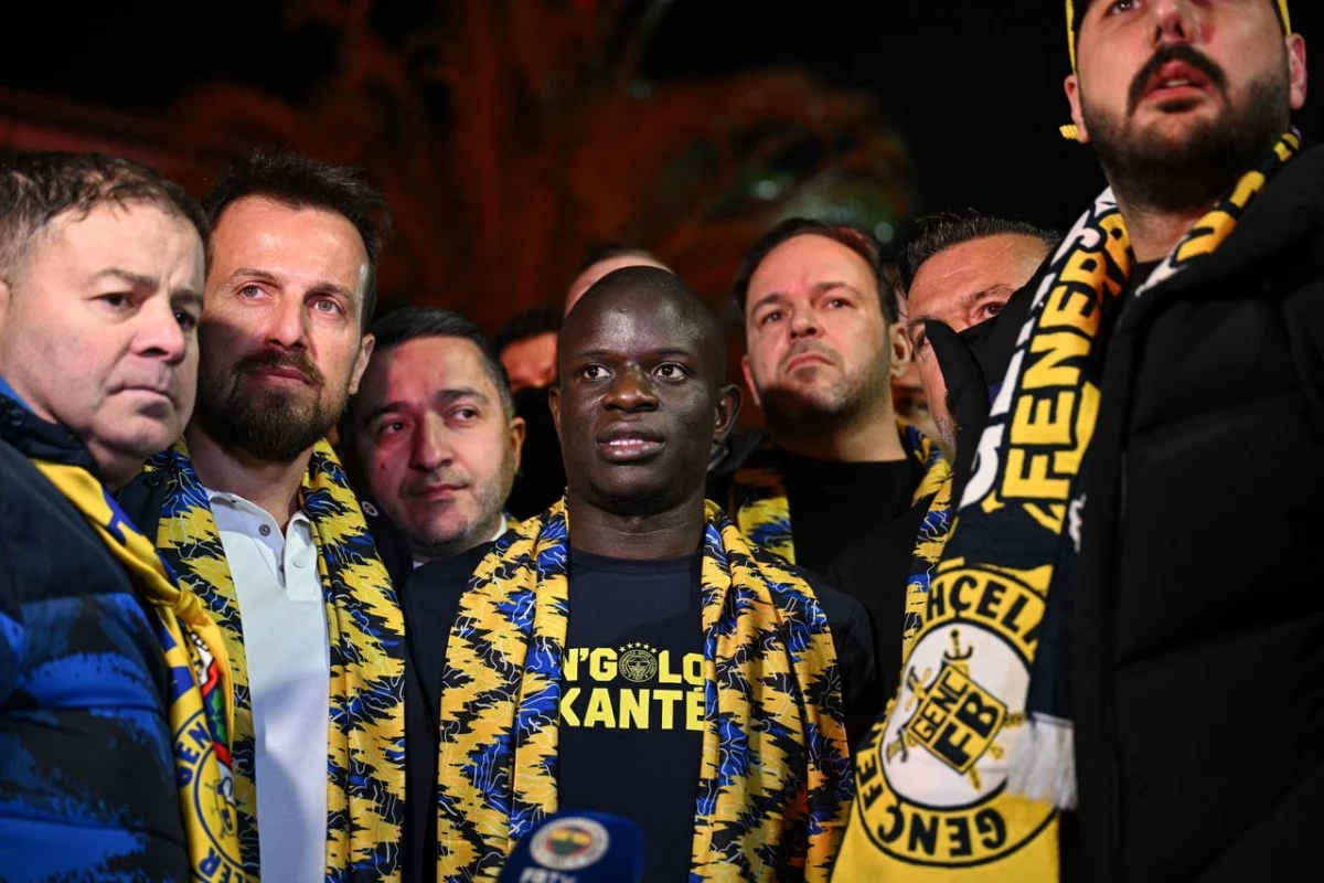 Al Ittihad dan Fenerbahce: Dua Klub Sepak Bola yang Membuat Gebrakan di Industri