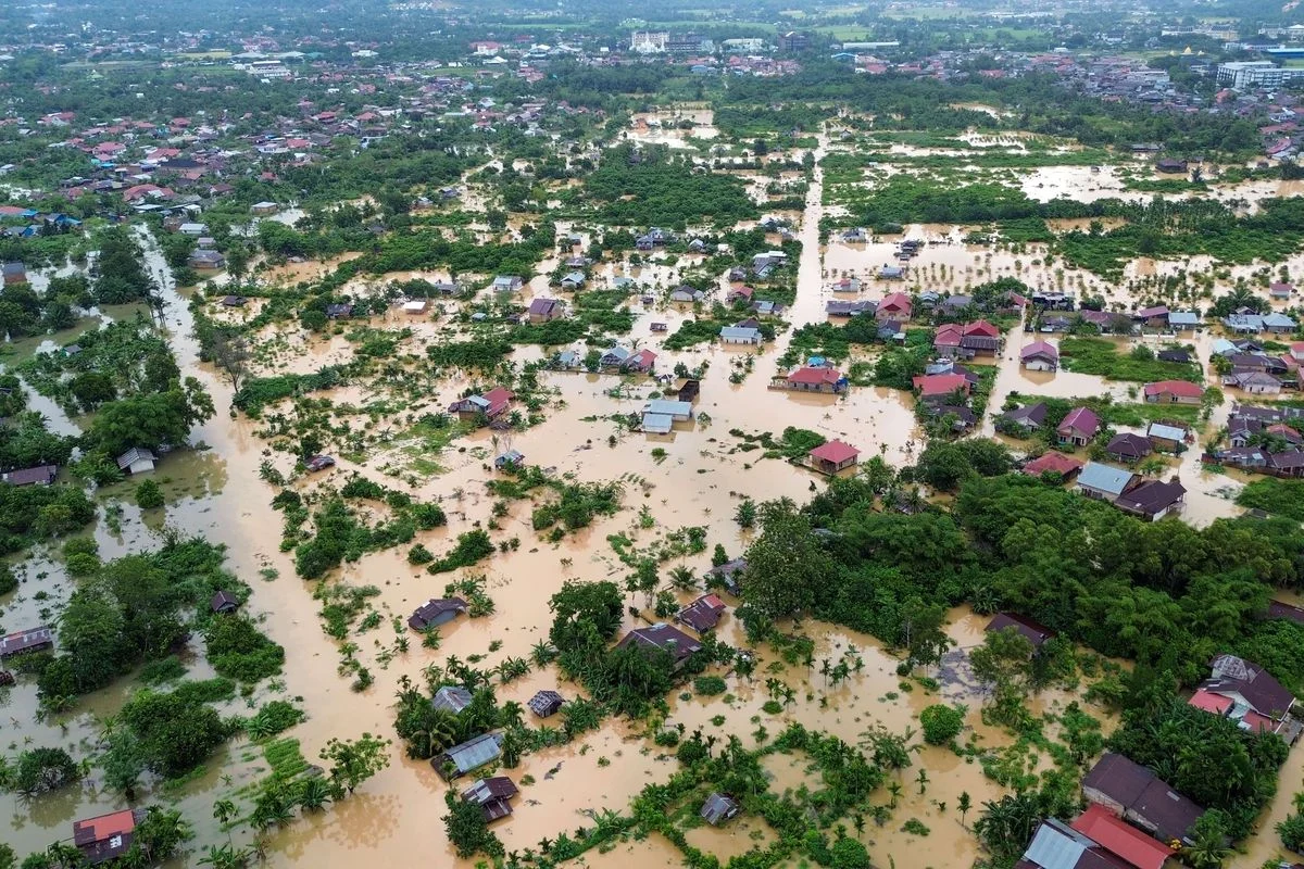 Banjir Padang: Ancaman Perubahan Iklim yang Mengancam Ketahanan Pembangunan
