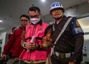 Bupati dan Kasus Korupsi: Menelisik Kasus Terkini di Jawa Tengah dan Riau