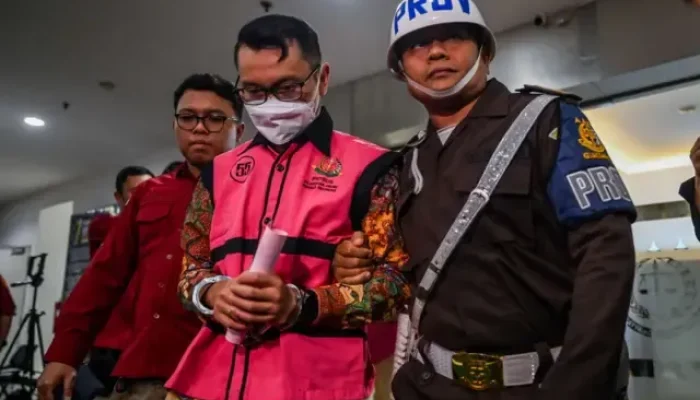 Bupati dan Kasus Korupsi: Menelisik Kasus Terkini di Jawa Tengah dan Riau