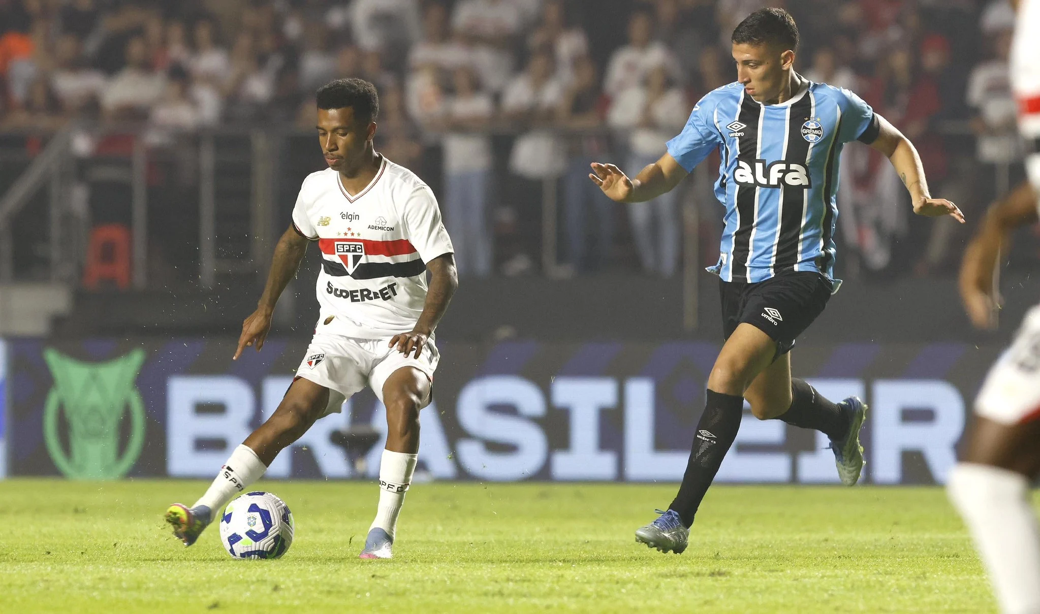 Copa Sudamericana: Neymar dan Gremio vs Sao Paulo, Pertarungan Sengit di Serie A