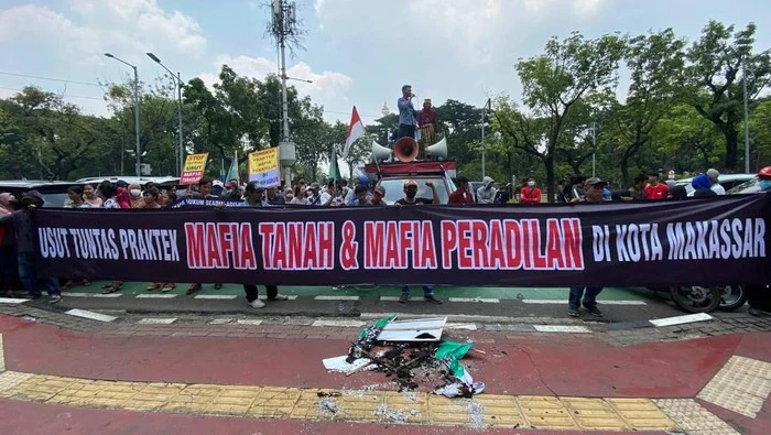 Demo Gedung OT: Massa Tuntut Permohonan Maaf atas Dugaan Penistaan Agama