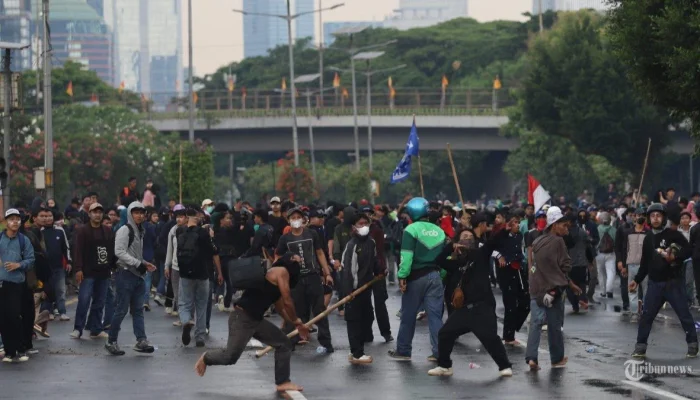 Demo Hari Ini: Berita Terbaru dari Berbagai Penjuru Dunia