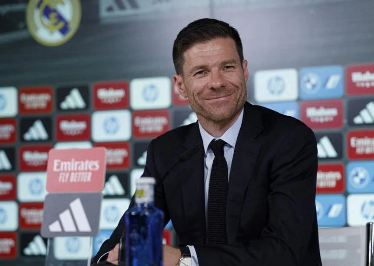 Diogo Costa Dikabarkan Menjadi Target Utama Chelsea, Xabi Alonso Punya Keputusan