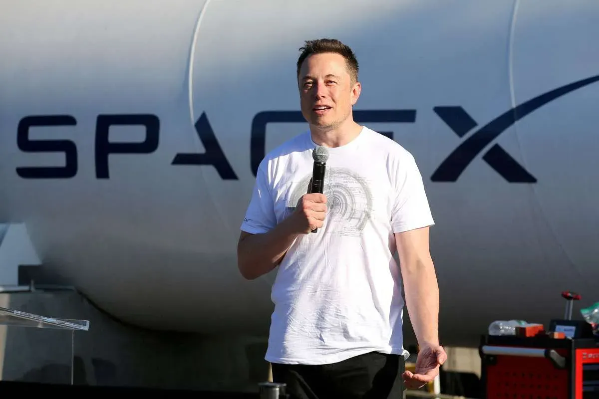 Elon Musk's SpaceX Melaporkan Kerugian, tapi Lebih Rendah dari yang Diperkirakan