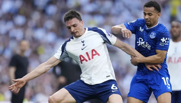 Everton dan Tottenham Hotspur Sibuk di Bursa Transfer: Siapa yang Akan Merebut Pemain Incaran?