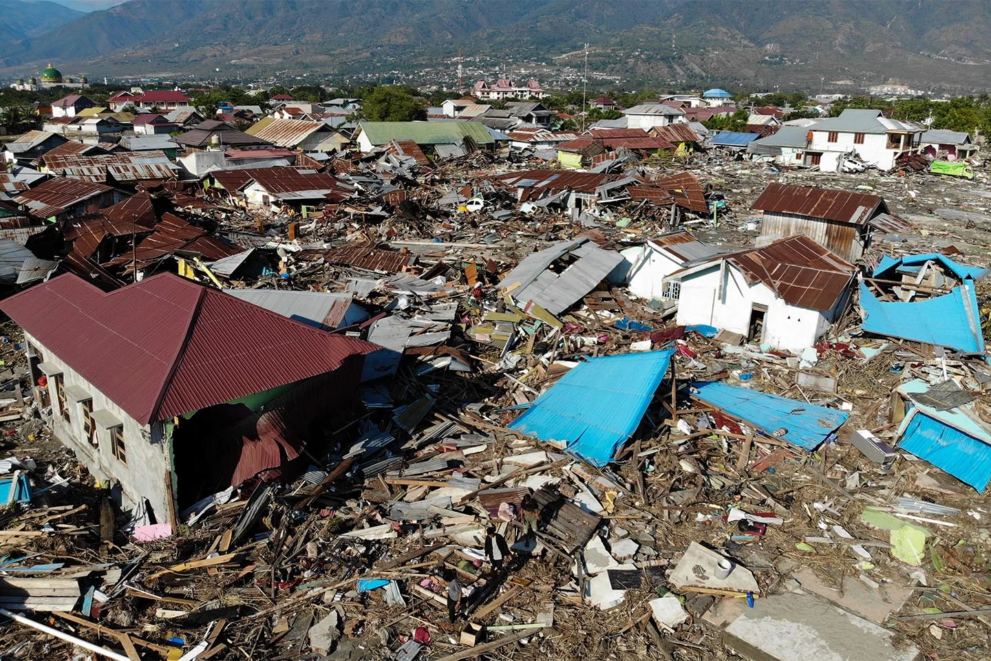 Gempa Bumi Dahsyat di Indonesia: 20 Orang Tewas dan Ratusan Bangunan Hancur