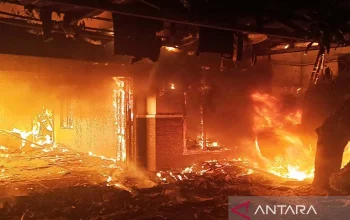 Kebakaran Melanda Mall Nipah Makassar, Api Diduga dari Korsleting Listrik