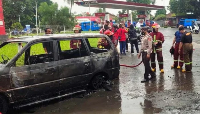 Kebakaran SPBU Cemplang Bogor: Dua Dispenser BBM dan Satu Mobil Hangus