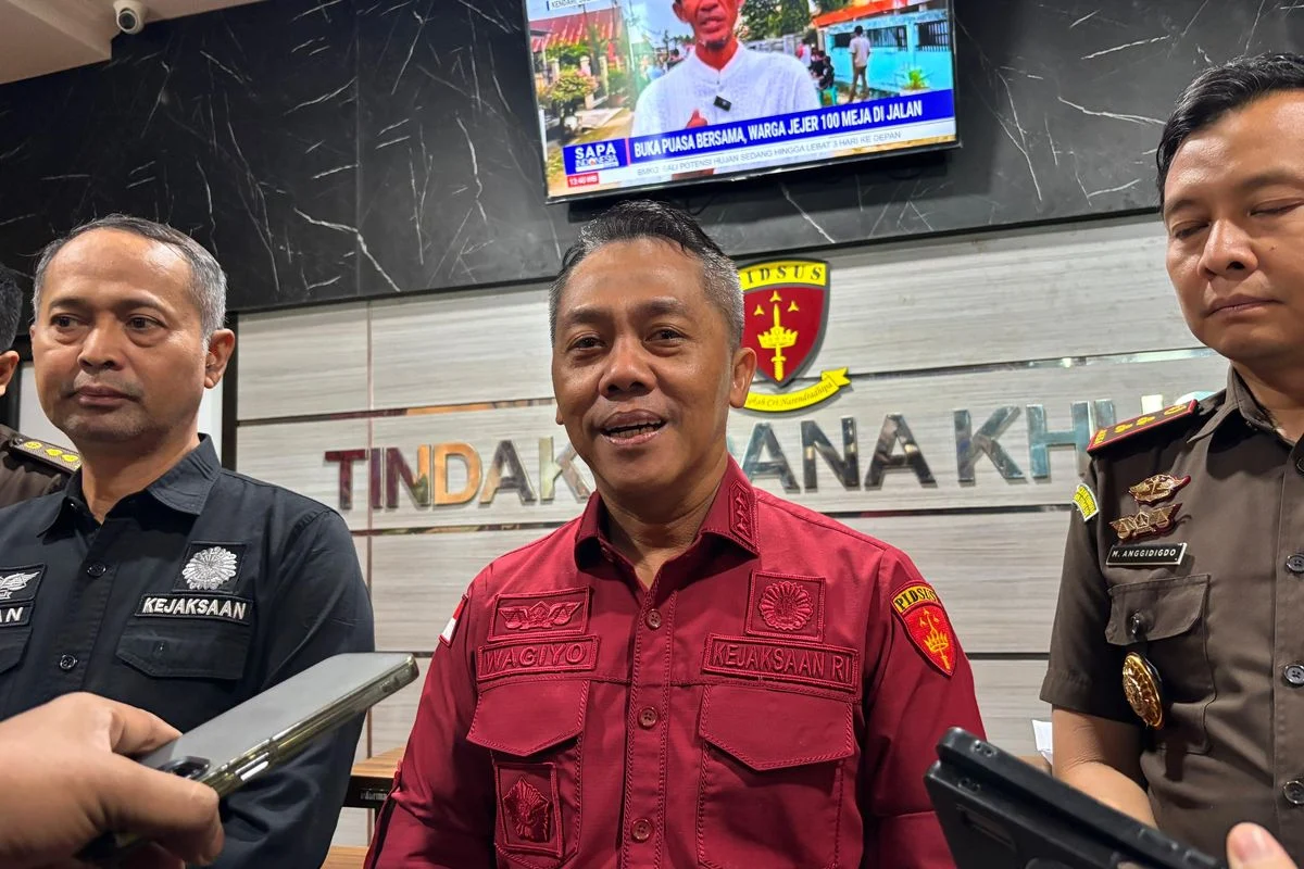 Kebun Binatang Surabaya Terlibat Kasus Korupsi, Eks Dirut Jadi Tersangka