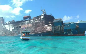 KM Mutiara Sentosa Terbakar di Perairan Sumenep, 5 Orang Tewas dan 41 Hilang