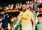Maarten Paes Bersinar di Ajax, Membawa Tim Lolos ke Babak Playoff Conference League