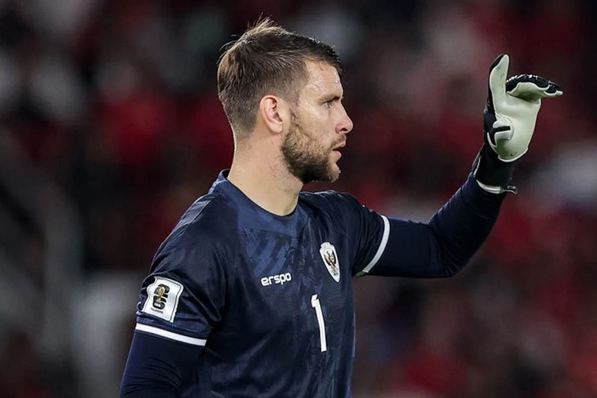 Maarten Paes Dinilai Cukup Baik, Ajax Amsterdam Dikabarkan Akan Rekrut Marc-Andre ter Stegen