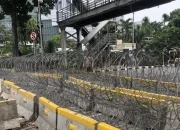 Misteri Pagar Tinggi di Mal: Antisipasi Kerusuhan atau Sekedar Penataan?