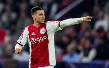 Oscar Gloukh: Bintang Baru Ajax yang Menjanjikan