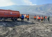 Patroli Gabungan Cegah Api Bromo Membesar, TNI Gelar Pengamanan dan Mitigasi Kebakaran