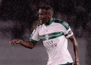 Pemain Coritiba Jatuh ke Terowongan Saat Merayakan Gol yang Dianulir