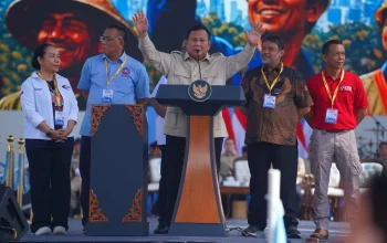 Presiden Prabowo Subianto Didesak untuk Menerbitkan Dekrit Presiden