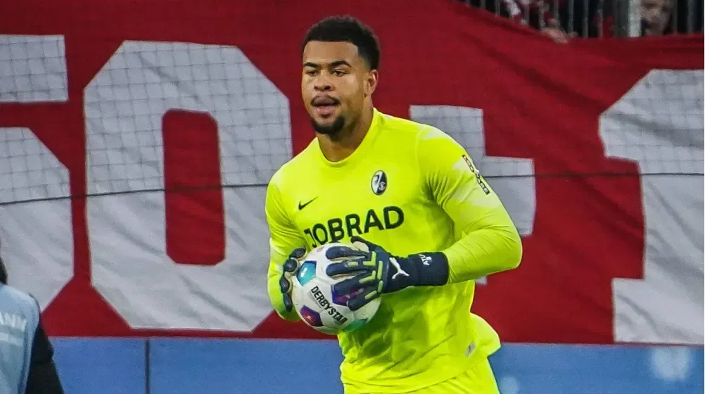 PSG Gagal Rekrut Mika Godts dari Ajax, Sementara Noah Atubolu Terjebak dalam Persoalan Transfer