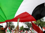Serangan Besar ke Singapura: Band Massive Attack Ditatih Polisi Setelah Mengibarkan Bendera Palestina
