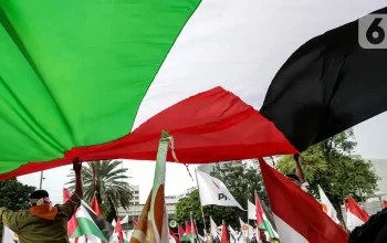 Serangan Besar ke Singapura: Band Massive Attack Ditatih Polisi Setelah Mengibarkan Bendera Palestina