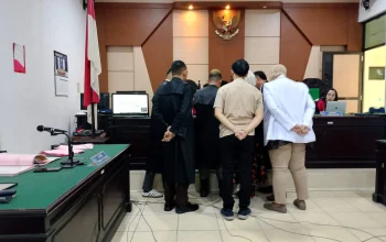 Tes Medis dan Persidangan: Dua Wajah Berita Hari Ini
